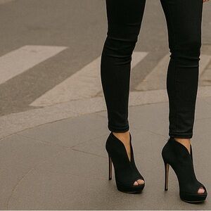 Nine West Black Suede Peep Toe Platform Booties (Size 7.5M)